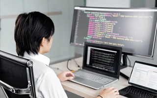 香河 ,php声明和调用变量的符号是什么？